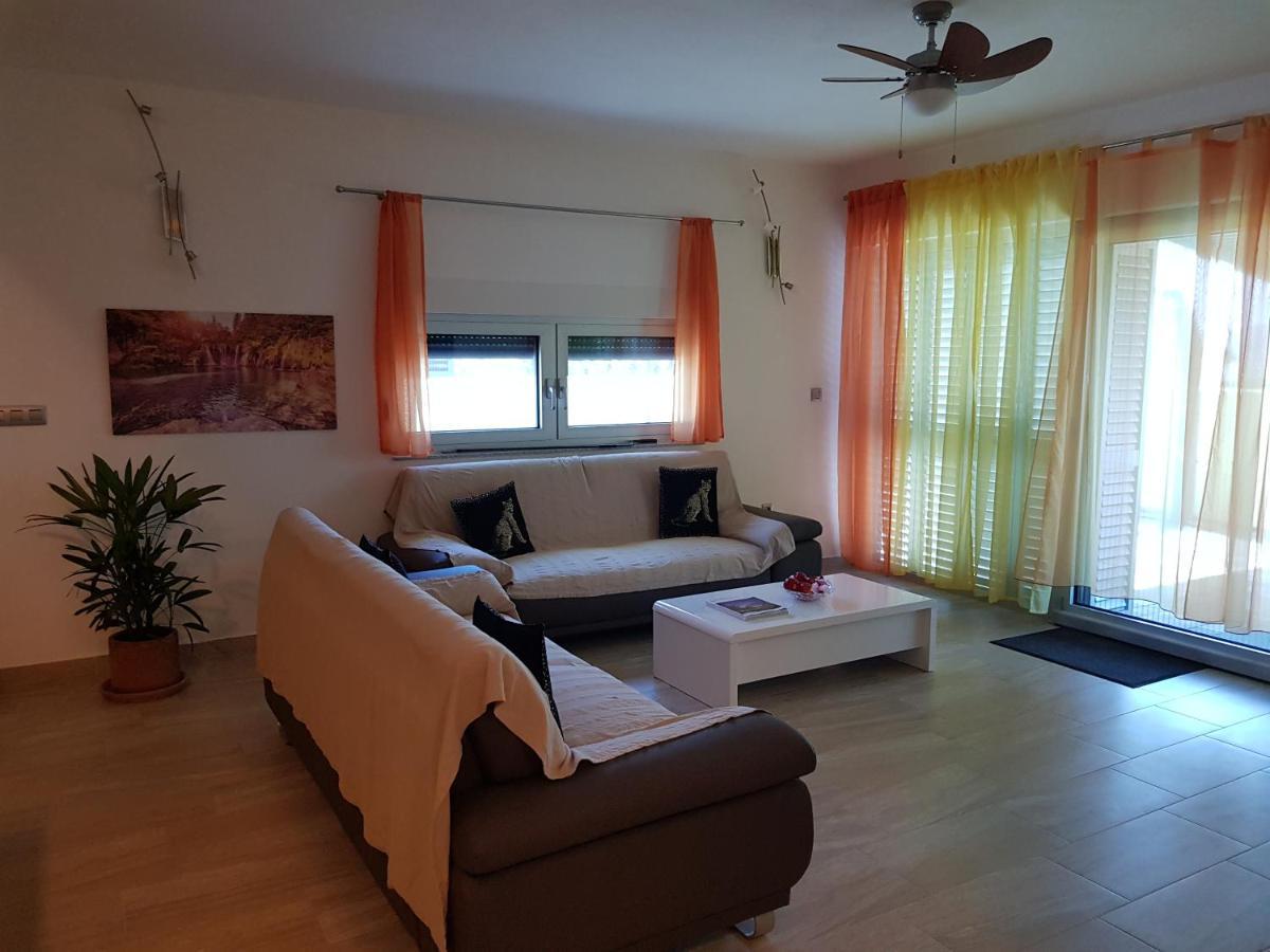 Appartement Yellow Cube *